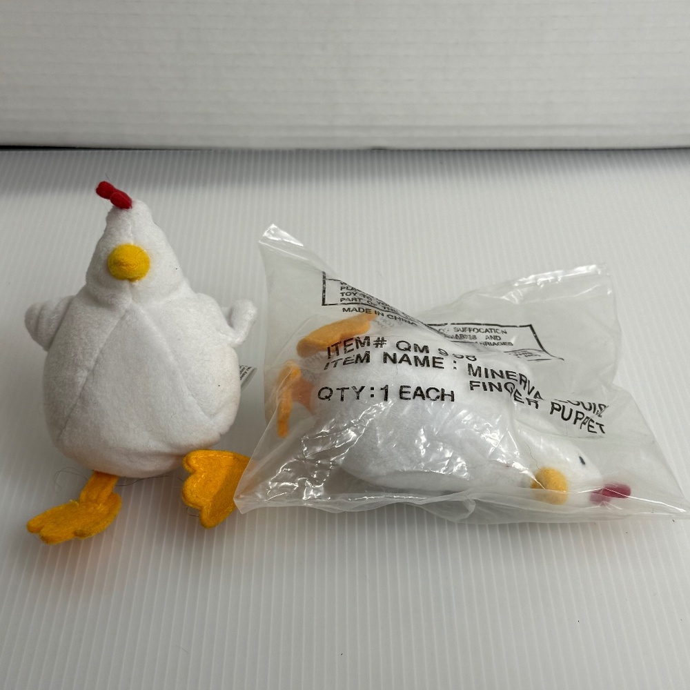 2 Minerva Louise Plush Finger Puppet 1988 Dutton Childrens Design Farm Vintage